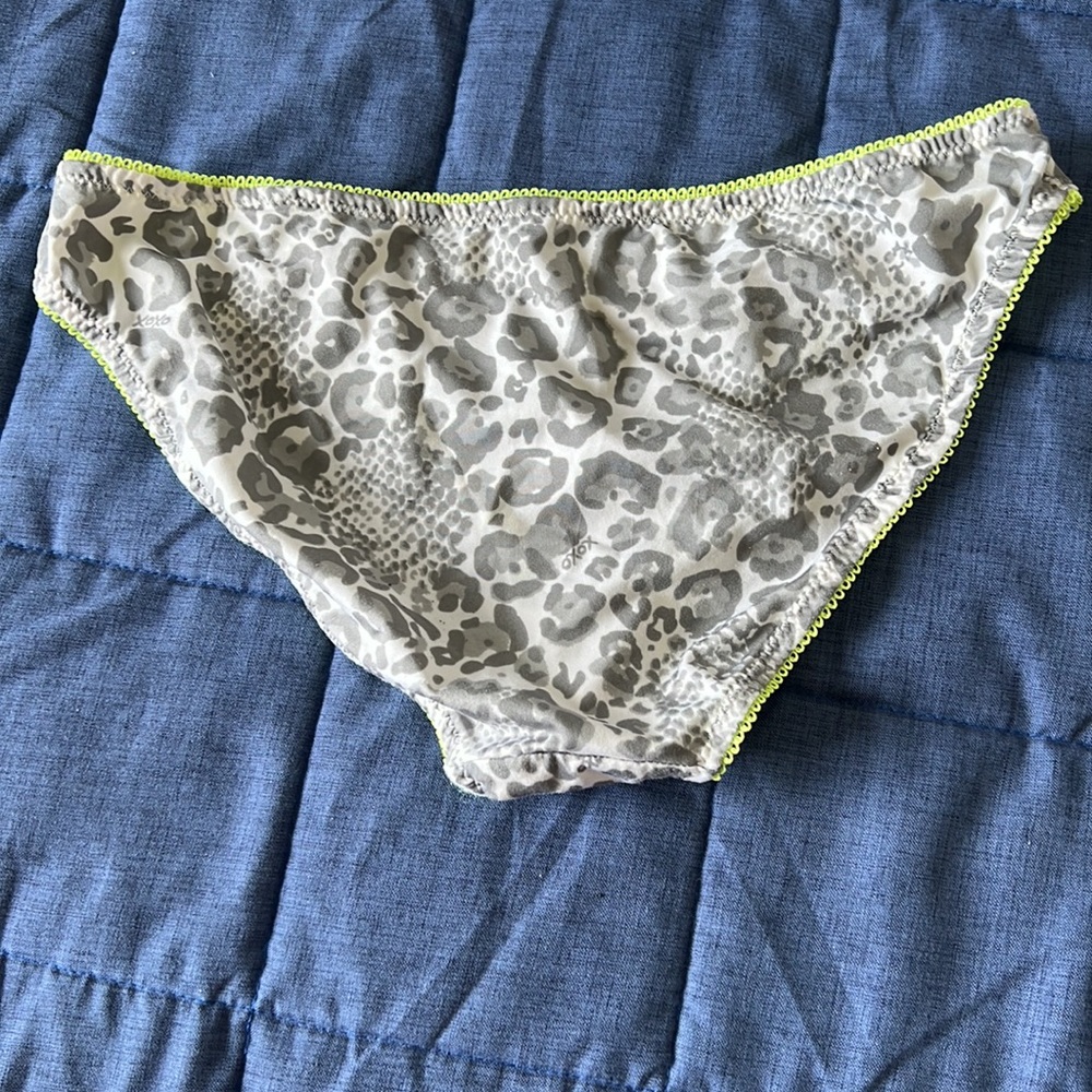 XOXO Bra and Panty Set - Picture 10 of 10
